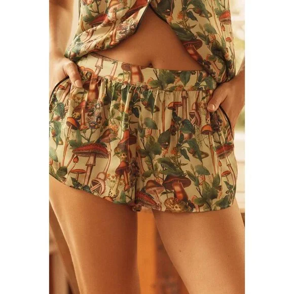 The LyreBird Silky Pajama Shorts Mushroom Print XL - Picture 2 of 3